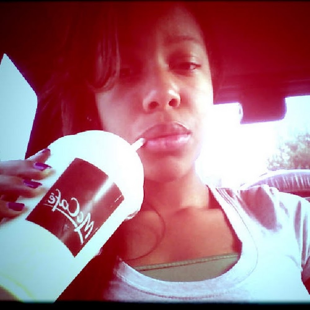 Meet your Posher, Leticia